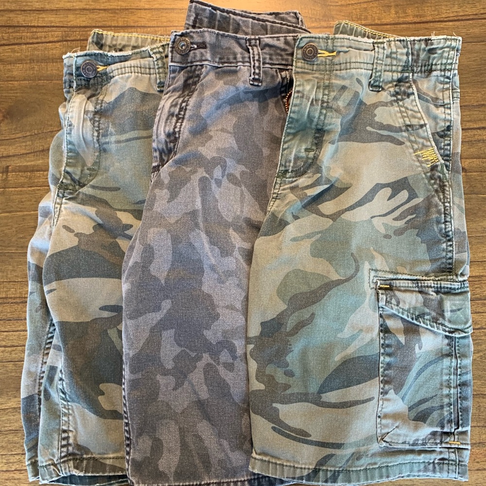 Lot of 3 pairs of boys camo wrangler cargo shorts size 12